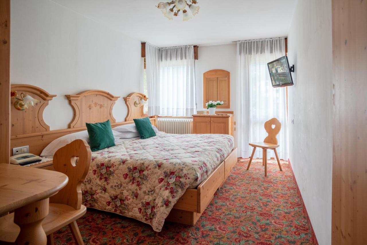 Hotel Europa San Martino Di Castrozza Esterno foto