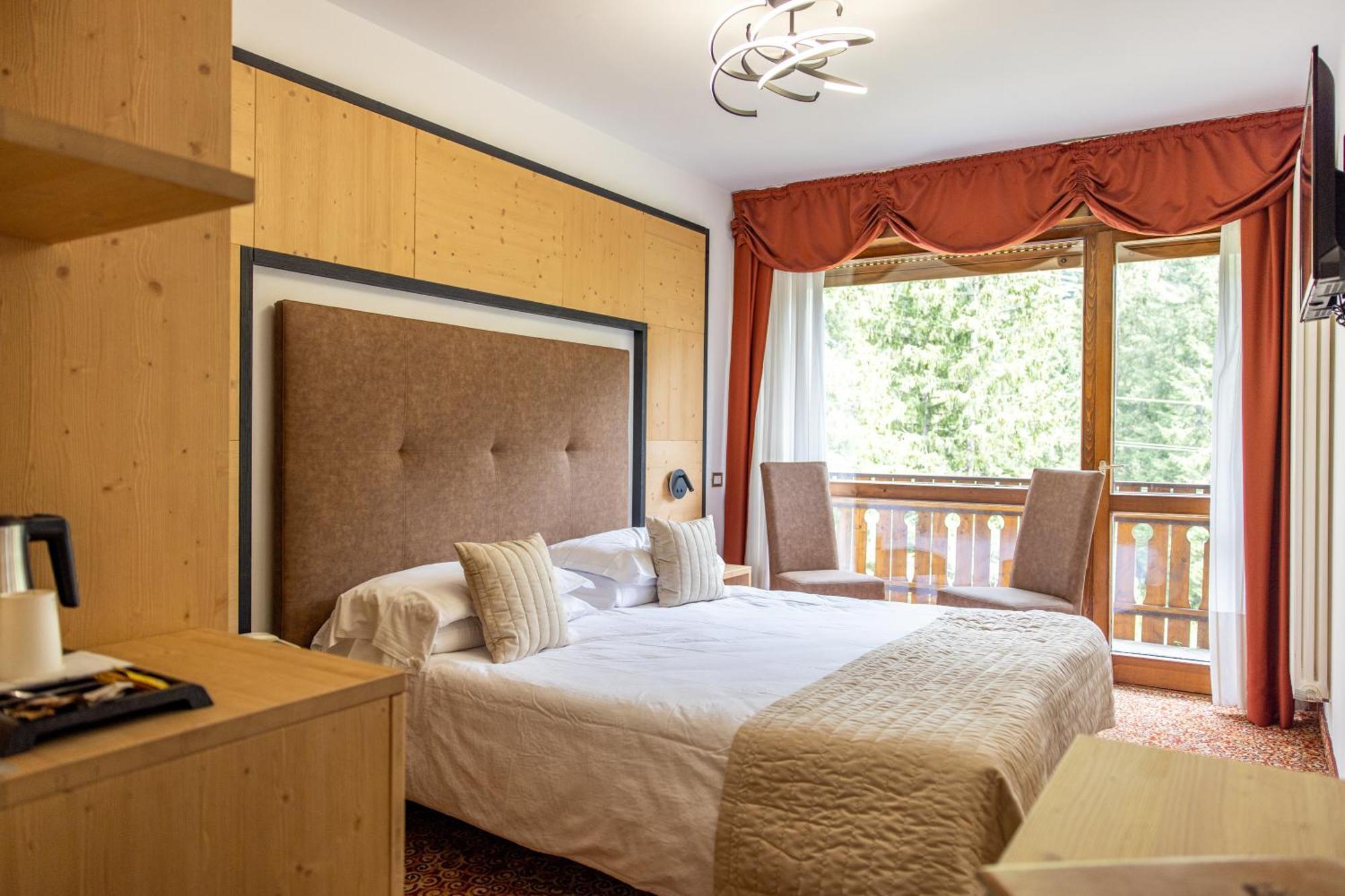 Hotel Europa San Martino Di Castrozza Esterno foto
