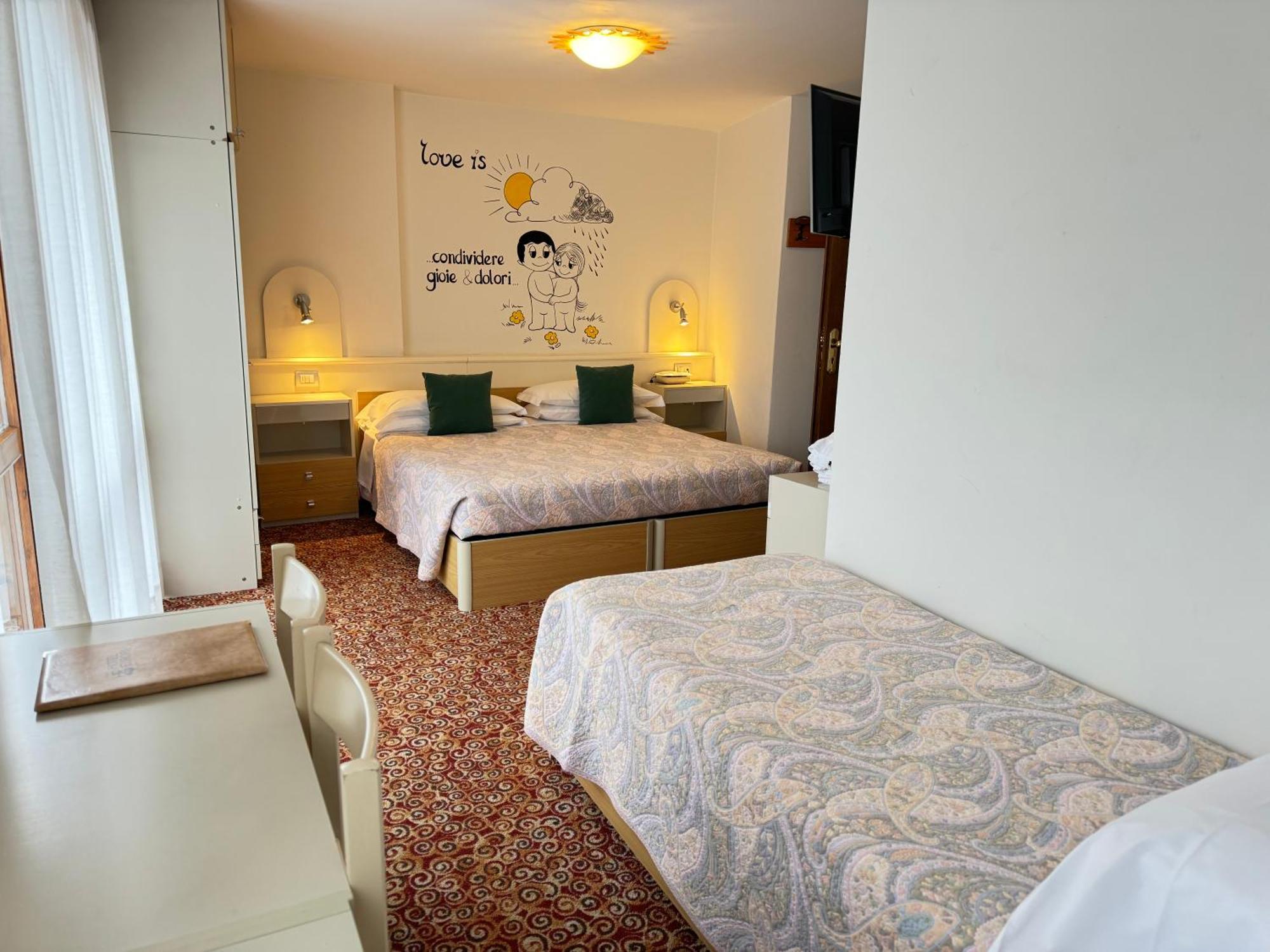 Hotel Europa San Martino Di Castrozza Camera foto
