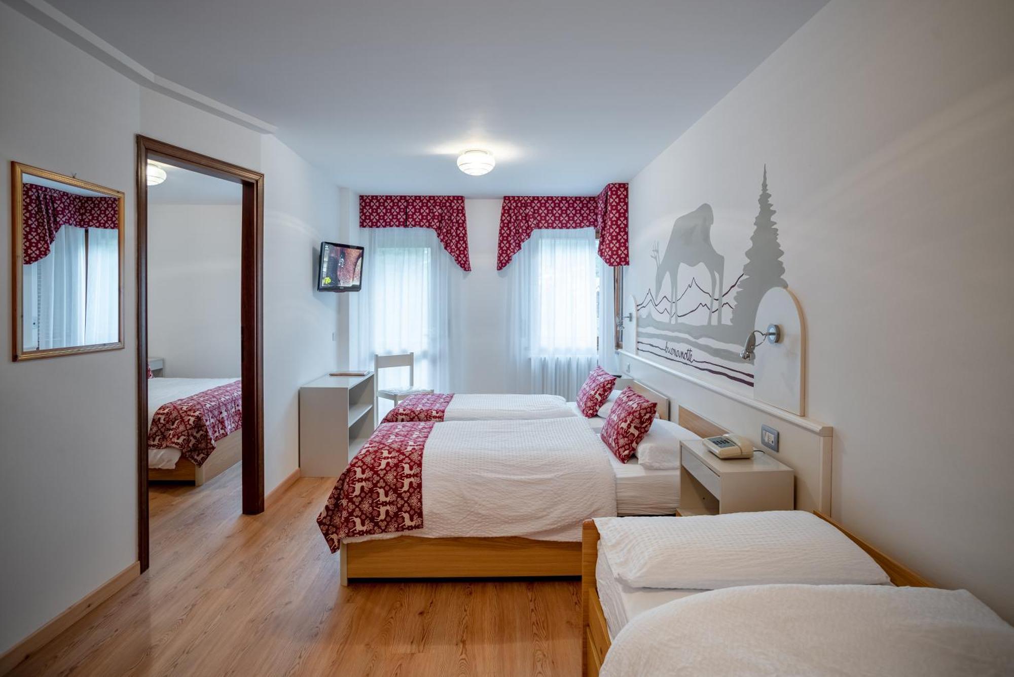 Hotel Europa San Martino Di Castrozza Esterno foto