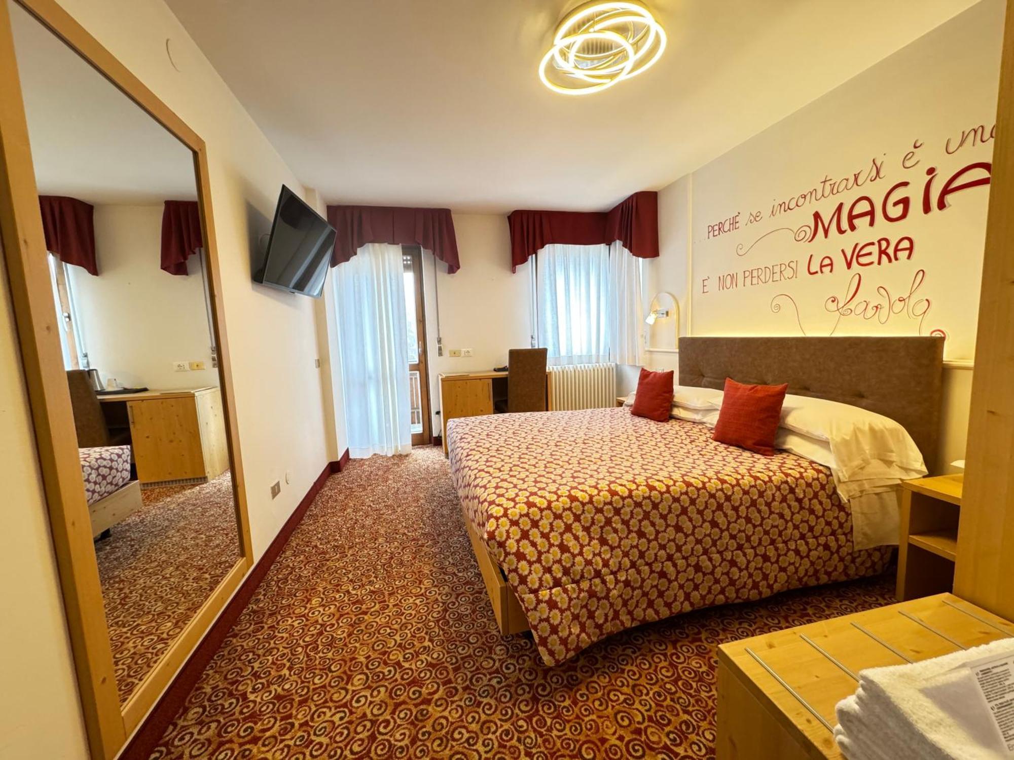 Hotel Europa San Martino Di Castrozza Esterno foto